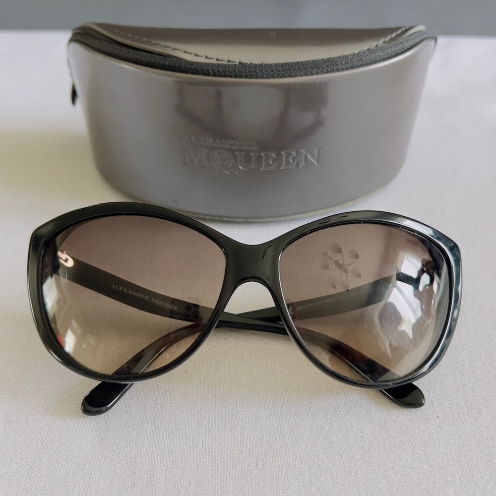 ALEXANDER MCQUEEN WOMENS SUNGLASSES